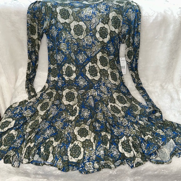Free People Dresses & Skirts - Free People Blue and Green Patterned Long Sleeve Dress